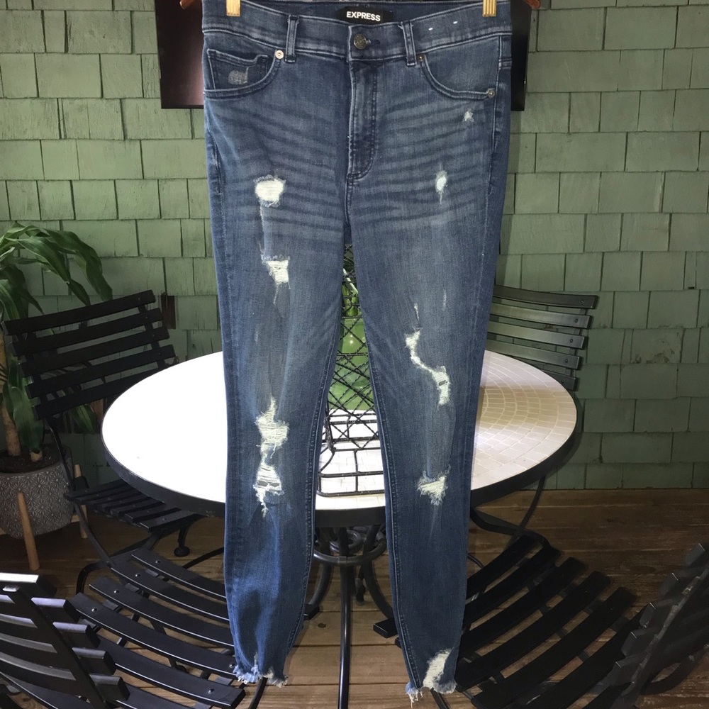 Express ankle high rise stretch jeans. 8L.